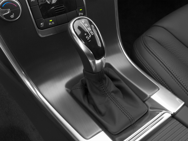 2015 Volvo XC60 T6 Platinum