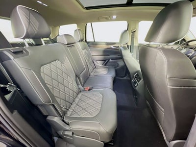 2025 Volkswagen Atlas 2.0T SEL Premium R-Line