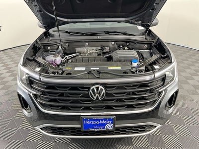 2025 Volkswagen Atlas Cross Sport 2.0T SE w/Technology