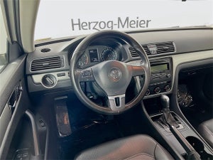 2014 Volkswagen Passat 1.8T Wolfsburg Edition