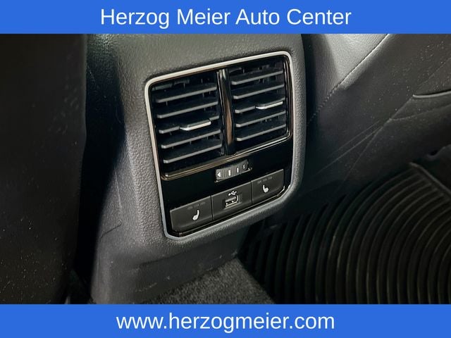 2018 Volkswagen Passat 2.0T SEL Premium