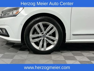 2018 Volkswagen Passat 2.0T SEL Premium