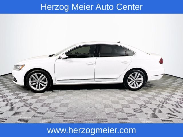 2018 Volkswagen Passat 2.0T SEL Premium