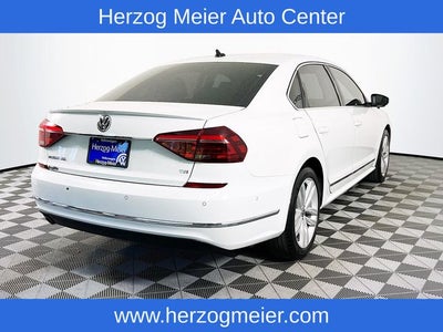 2018 Volkswagen Passat 2.0T SEL Premium