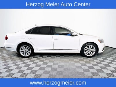 2018 Volkswagen Passat 2.0T SEL Premium