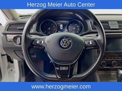 2018 Volkswagen Passat 2.0T SEL Premium