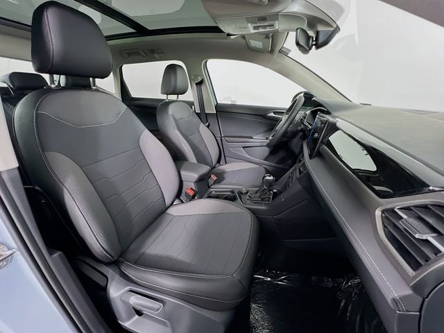 2026 Volkswagen Taos 1.5T SE Black