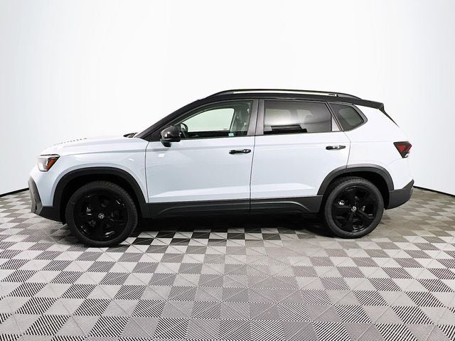 2026 Volkswagen Taos 1.5T SE Black