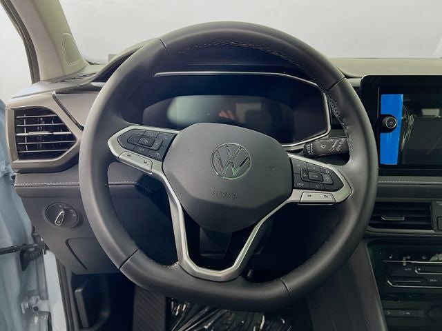 2026 Volkswagen Taos 1.5T SE Black