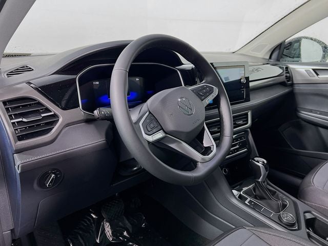 2026 Volkswagen Taos 1.5T SE Black