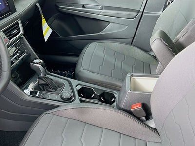 2025 Volkswagen Taos 1.5T SE Black