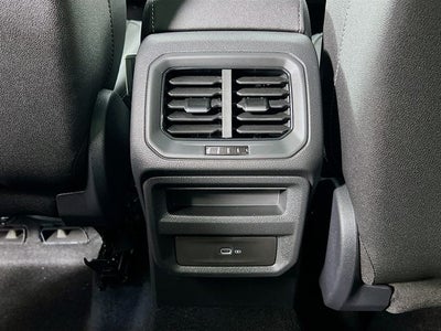 2025 Volkswagen Taos 1.5T SE Black