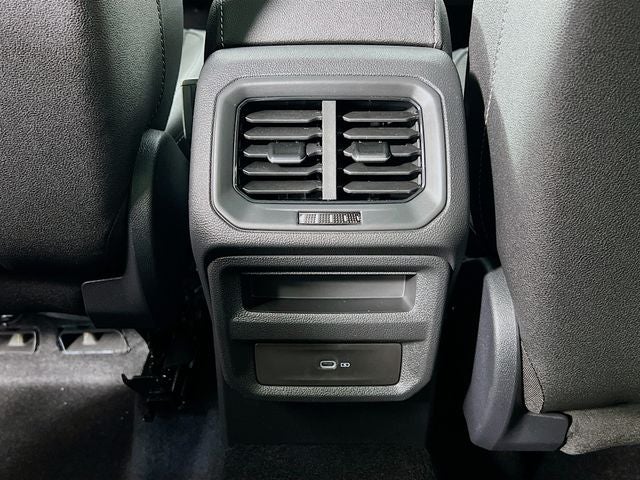 2025 Volkswagen Taos 1.5T SE Black