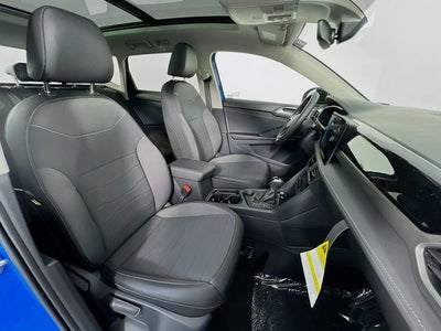 2025 Volkswagen Taos 1.5T SE Black