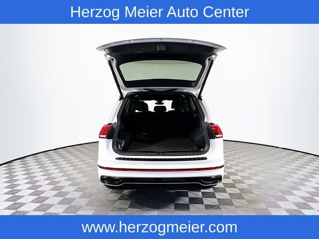 2024 Volkswagen Tiguan 2.0T SE R-Line Black