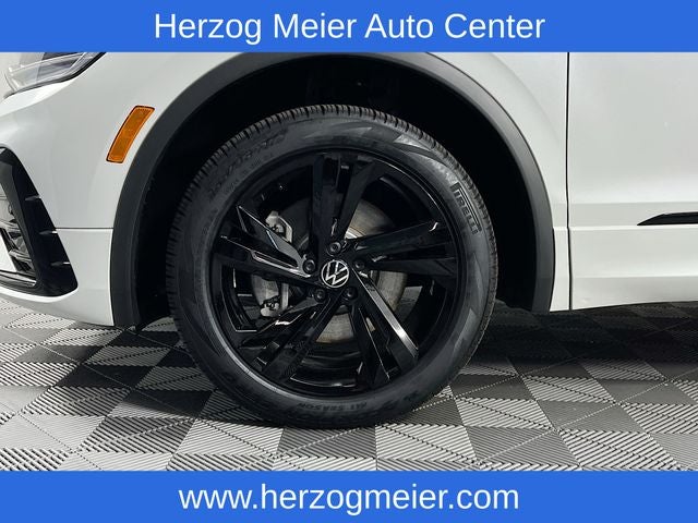 2024 Volkswagen Tiguan 2.0T SE R-Line Black