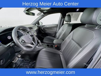 2024 Volkswagen Tiguan 2.0T SE R-Line Black