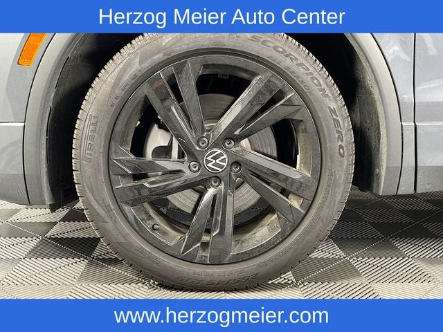 2023 Volkswagen Tiguan 2.0T SE R-Line Black
