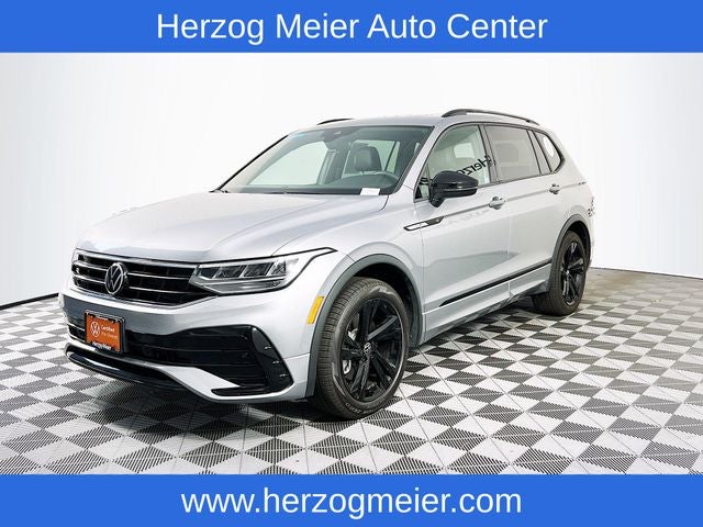 2023 Volkswagen Tiguan 2.0T SE R-Line Black