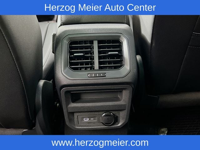 2024 Volkswagen Tiguan 2.0T SE R-Line Black