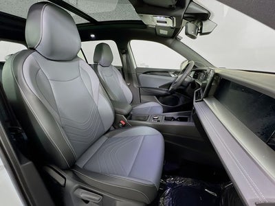 2025 Volkswagen Tiguan 2.0T SE R-Line Black