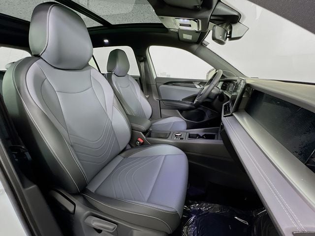 2025 Volkswagen Tiguan 2.0T SE R-Line Black