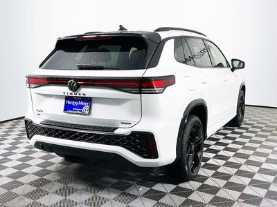 2025 Volkswagen Tiguan 2.0T SE R-Line Black