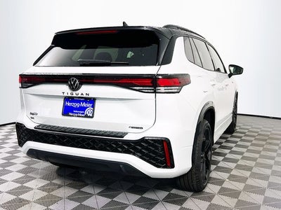 2026 Volkswagen Tiguan 2.0T SE R-Line Black