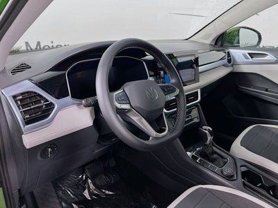 2025 Volkswagen Taos 1.5T SE