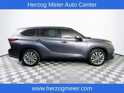 2021 Toyota Highlander Hybrid Platinum
