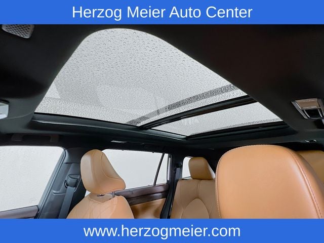 2022 Toyota Highlander Hybrid Platinum