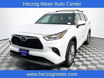 2022 Toyota Highlander Hybrid Platinum
