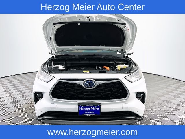 2022 Toyota Highlander Hybrid Platinum