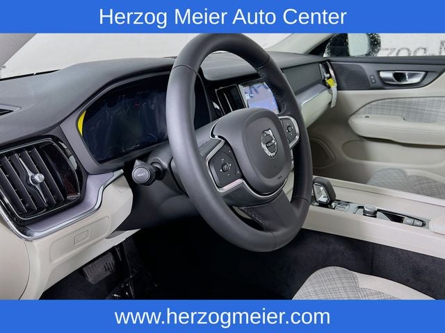 2024 Volvo S60 B5 Core Dark Theme