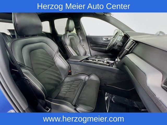 2019 Volvo XC60 Hybrid T8 R-Design