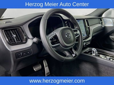 2019 Volvo XC60 Hybrid T8 R-Design