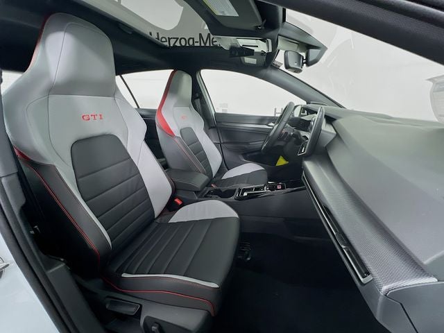 2025 Volkswagen Golf GTI 2.0T SE