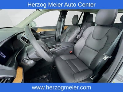 2025 Volvo XC90 B6 Plus 6-Seater