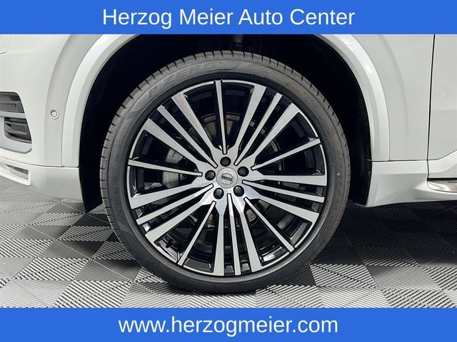 2025 Volvo XC90 B6 Plus 6-Seater