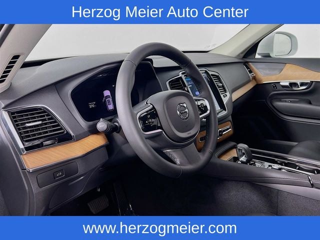 2025 Volvo XC90 B6 Plus 6-Seater