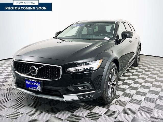 2024 Volvo V90 Cross Country B6