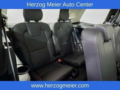 2025 Volvo XC90 B6 Plus 7-Seater