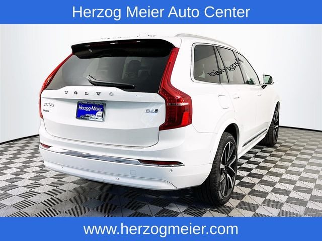 2025 Volvo XC90 B6 Plus 7-Seater