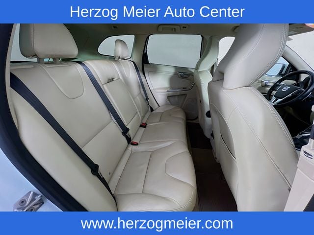2015 Volvo XC60 T6 Premier Plus