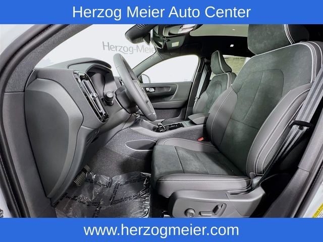 2023 Volvo C40 Recharge Pure Electric Twin Plus