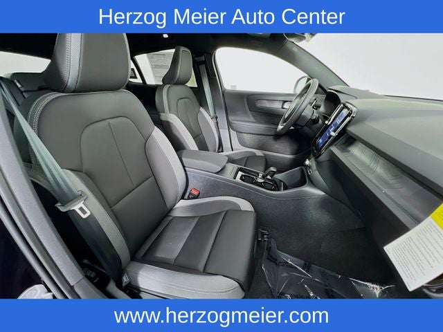 2024 Volvo C40 Recharge Pure Electric Base