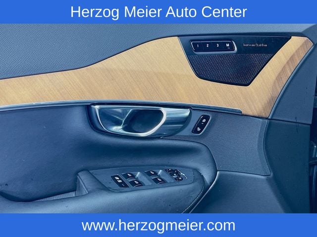 2025 Volvo XC90 Plug-In Hybrid T8 Plus 6 Passenger. Retired Courtesy Loaner.