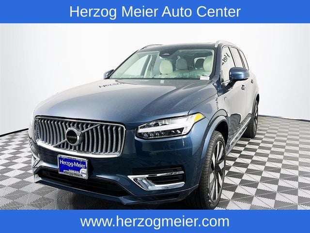2025 Volvo XC90 Plug-In Hybrid T8 Plus 6 Passenger