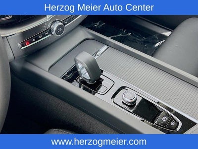 2025 Volvo XC60 Plug-In Hybrid T8 Plus