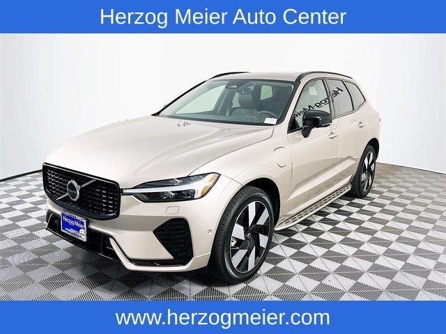 2025 Volvo XC60 Plug-In Hybrid T8 Plus